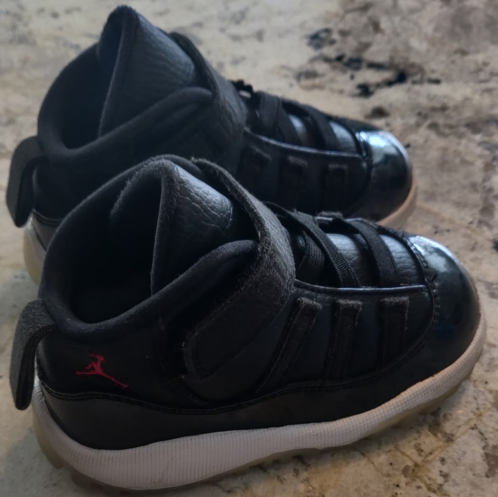 Air Jordan 11 Retro size 6C